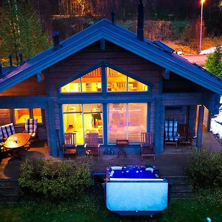 Pohjoistuuli - 5+1 Henkiloelle, Luoteis-himos Ski-in/out 56m² + 11m² Jämsä