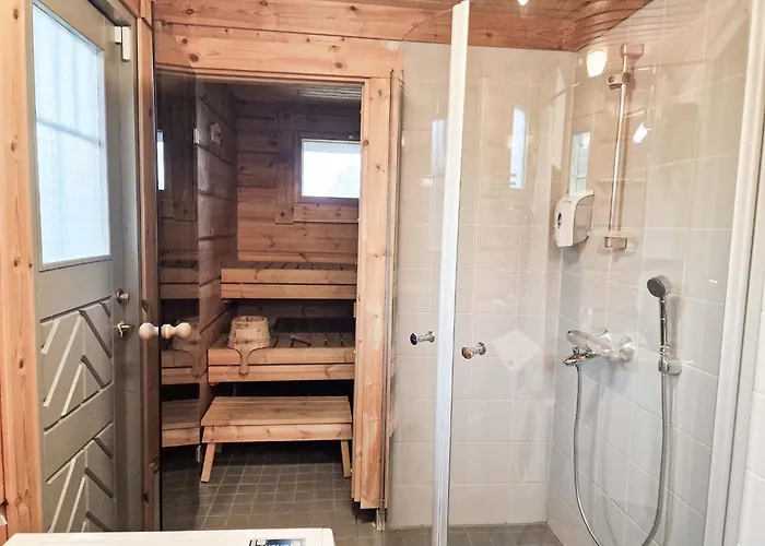 Pohjoistuuli - 5+1 Henkiloelle, Luoteis-himos Ski-in/out 56m² + 11m² Villa Jämsä